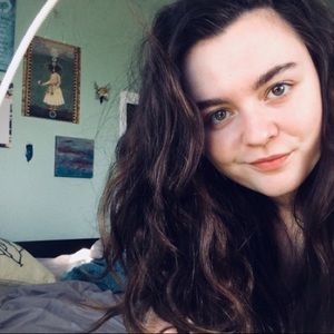 Meet your Posher, Madelaine